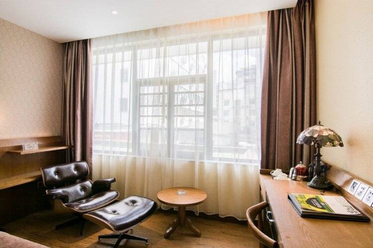 James Joyce Coffetel Guangzhou Railway Station Sanyuanli Metro Station