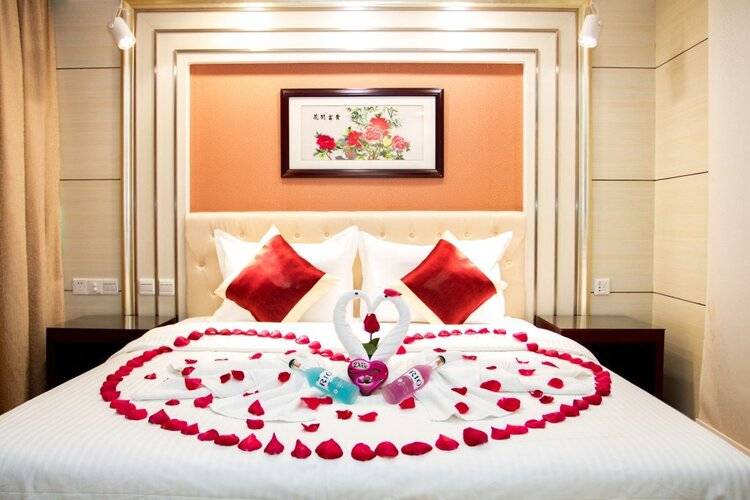 New World Hotel