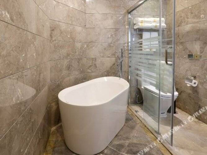 Pengman International Apartment Hotel