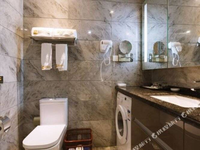 Pengman International Apartment Hotel