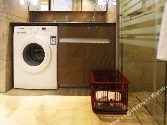 Pengman International Apartment Hotel