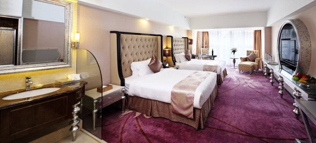 Clayton Hotel