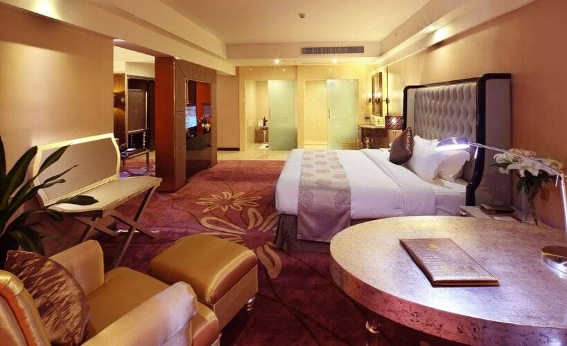 Clayton Hotel