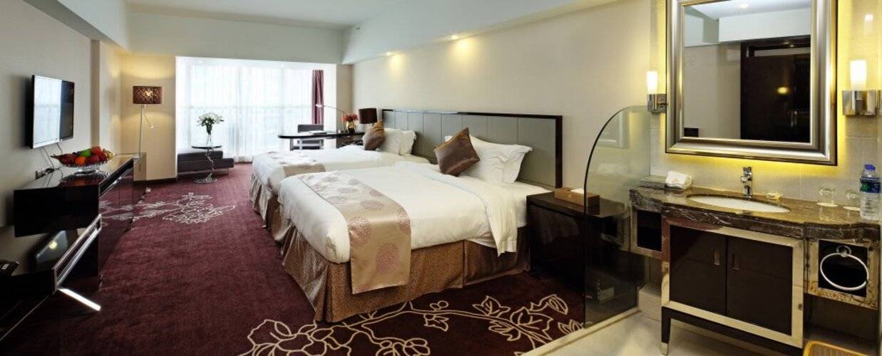 Clayton Hotel