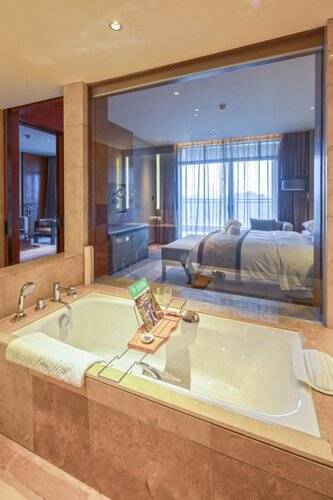 Doubletree By Hilton Hotel Guangzhou - Science City