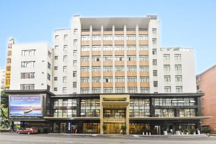 Seaman Hotel