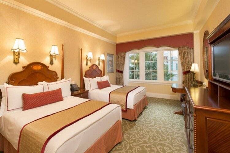 Hong Kong Disneyland Hotel