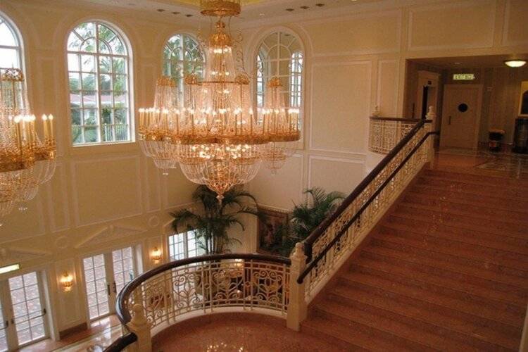 Hong Kong Disneyland Hotel