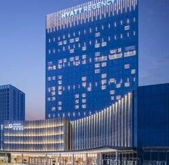 $item['hotel']['name']