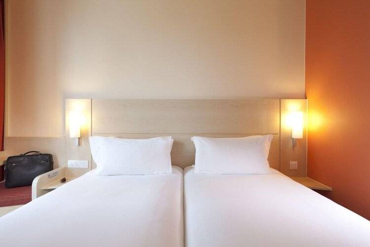 Ibis Hong Kong Central And Sheung Wan