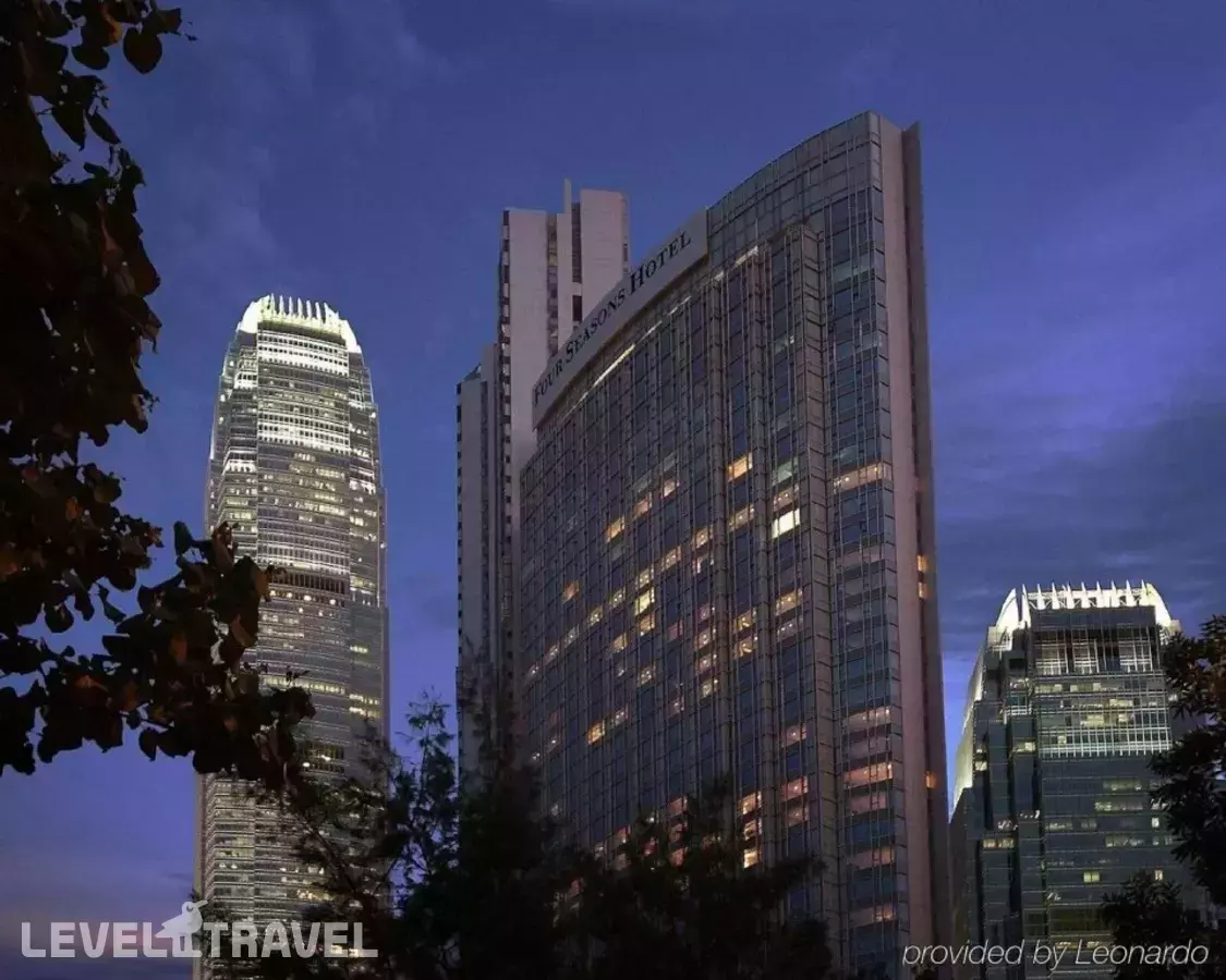 Four Seasons Hotel Hong Kong