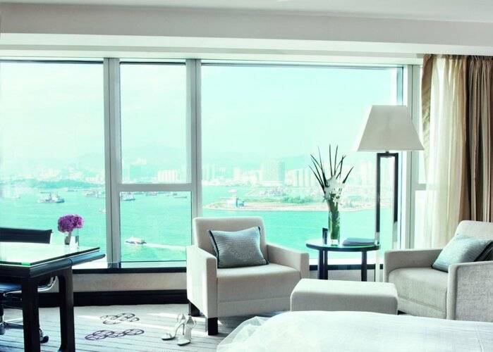 Four Seasons Hotel Hong Kong
