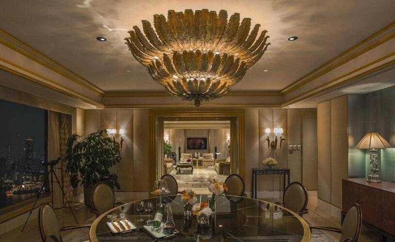 Four Seasons Hotel Hong Kong