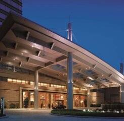 $item['hotel']['name']