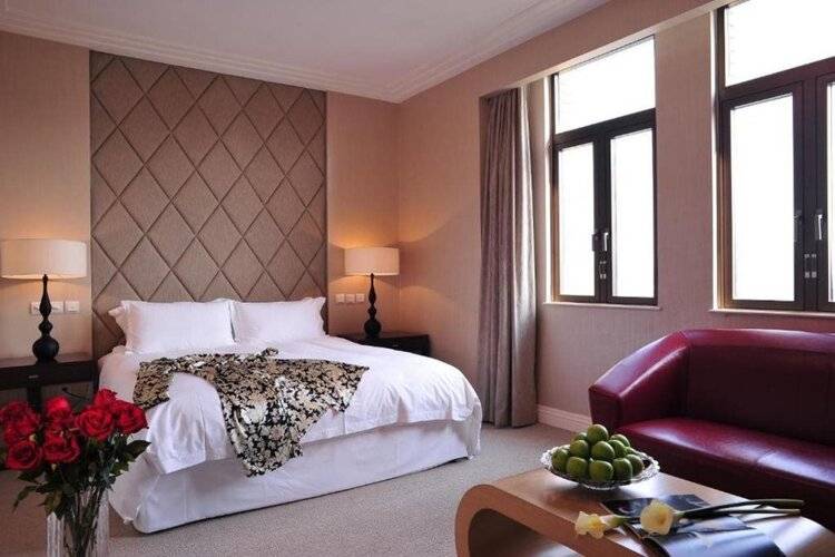 Broadway Mansions Hotel
