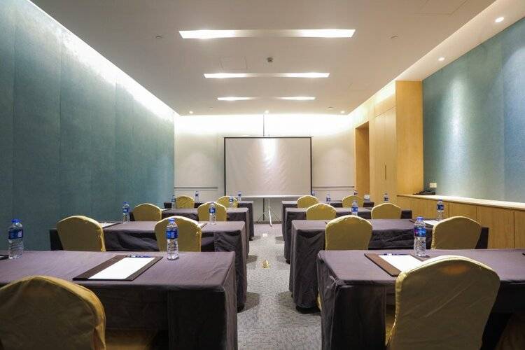 Holiday Inn Express Shanghai Songjiang Fangta, An Ihg Hotel