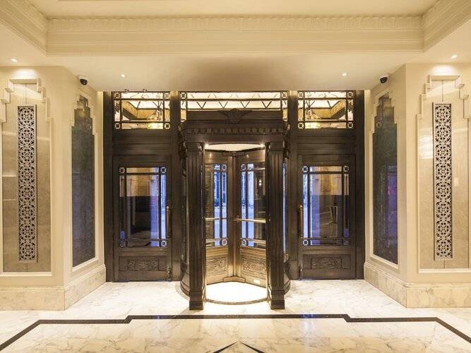 Metropolo Classiq Shanghai Bund Circle