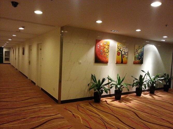 Shanghai Joyful Yard Hotel