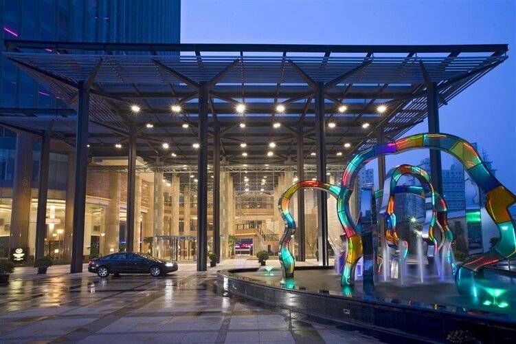 Sheraton Grand Shanghai Pudong Hotel & Residences