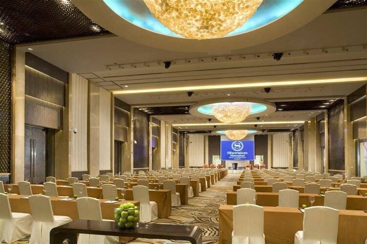 Sheraton Grand Shanghai Pudong Hotel & Residences