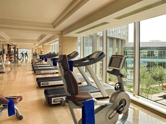 Sheraton Grand Shanghai Pudong Hotel & Residences
