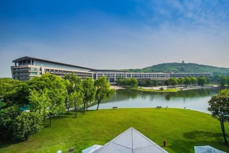 The Yuluxe Sheshan, Shanghai, A Tribute Portfolio Hotel