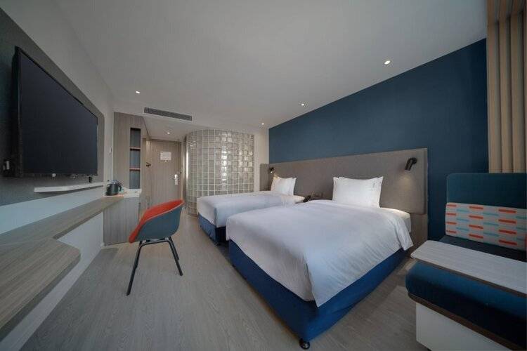 Holiday Inn Express Shanghai Jinqiao Central, An Ihg Hotel