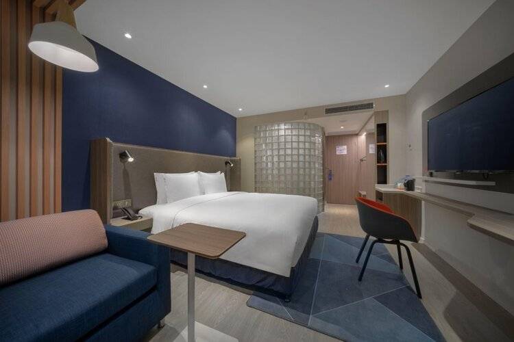 Holiday Inn Express Shanghai Jinqiao Central, An Ihg Hotel