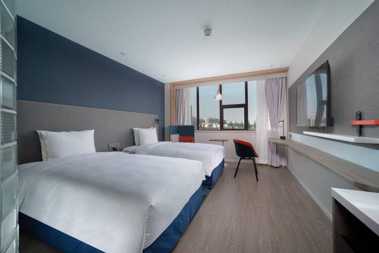 Holiday Inn Express Shanghai Jinqiao Central, An Ihg Hotel
