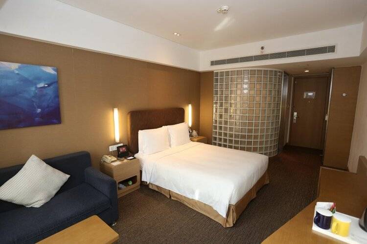Holiday Inn Express Shanghai Jinsha, An Ihg Hotel