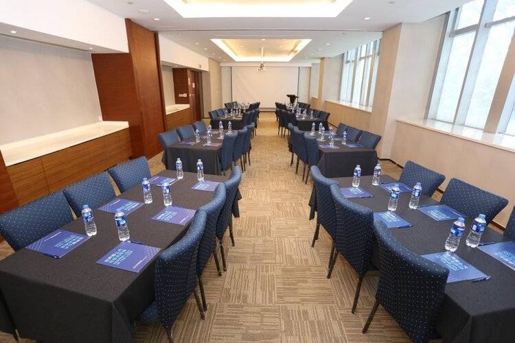 Holiday Inn Express Shanghai Jinsha, An Ihg Hotel