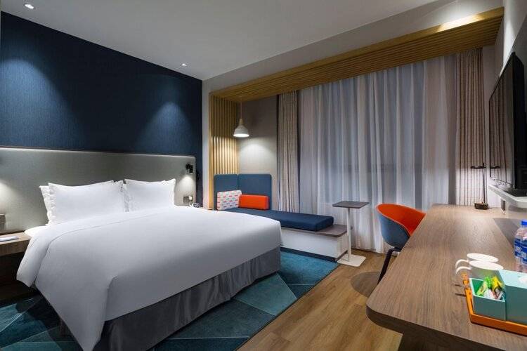 Holiday Inn Express Shanghai Kangqiao, An Ihg Hotel
