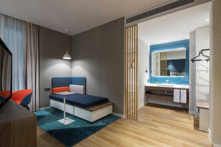 Holiday Inn Express Shanghai Kangqiao, An Ihg Hotel
