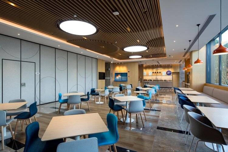 Holiday Inn Express Shanghai Kangqiao, An Ihg Hotel