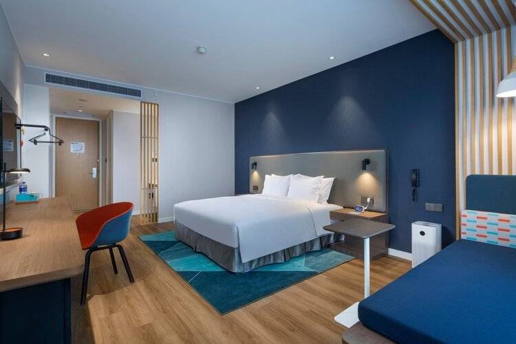Holiday Inn Express Shanghai Kangqiao, An Ihg Hotel