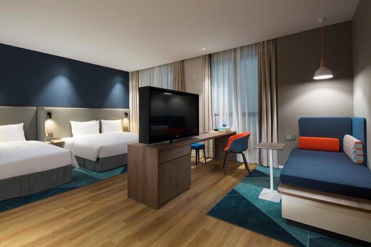Holiday Inn Express Shanghai Kangqiao, An Ihg Hotel