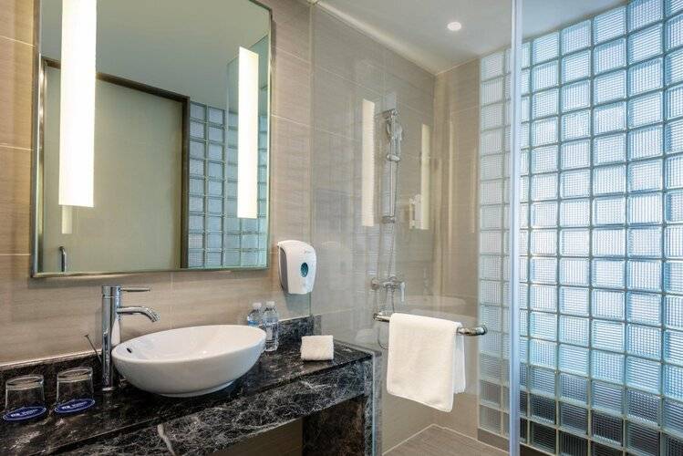 Holiday Inn Express Shanghai New Jinqiao, An Ihg Hotel