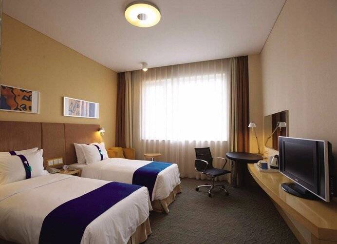 Holiday Inn Express Shanghai New Jinqiao, An Ihg Hotel