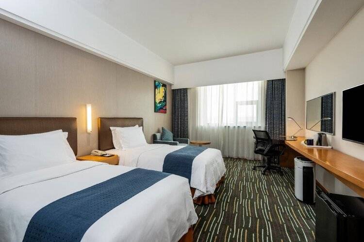 Holiday Inn Express Shanghai New Jinqiao, An Ihg Hotel