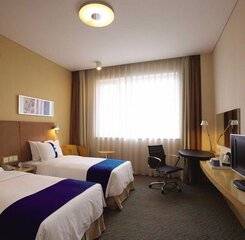 $item['hotel']['name']