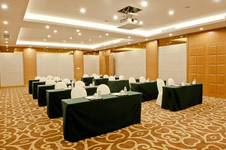 Holiday Inn Shanghai Pudong, An Ihg Hotel