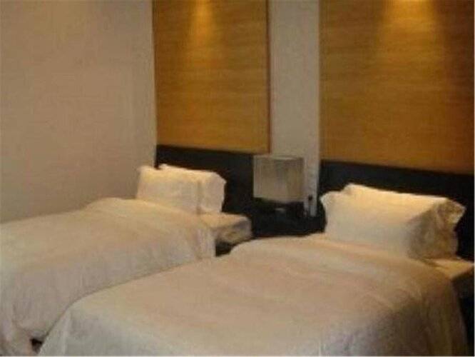 Hundred Centuries Hotel