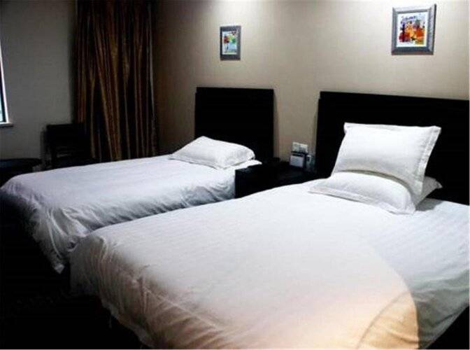 Hundred Centuries Hotel