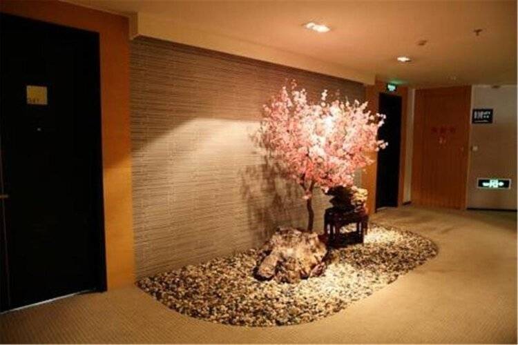 Hundred Centuries Hotel