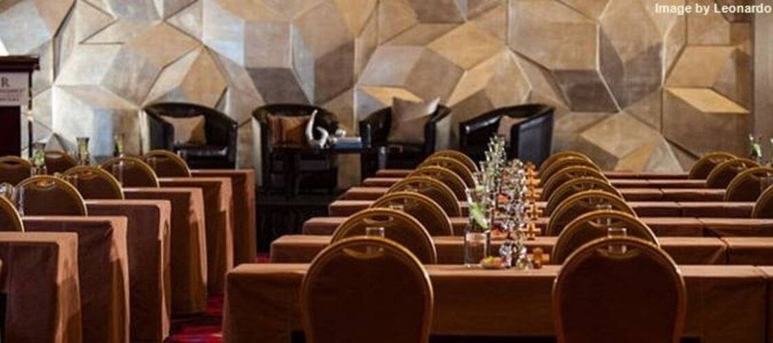 Renaissance Shanghai Yu Garden Hotel