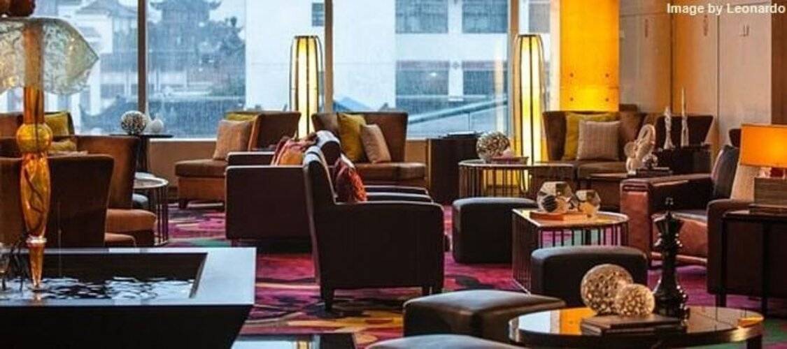 Renaissance Shanghai Yu Garden Hotel