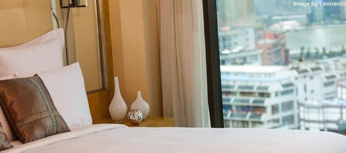 Renaissance Shanghai Yu Garden Hotel