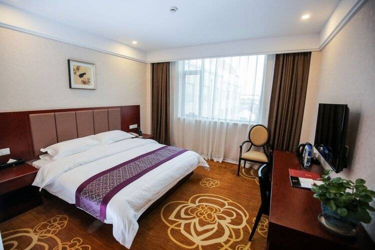 New Knight Royal Hotel