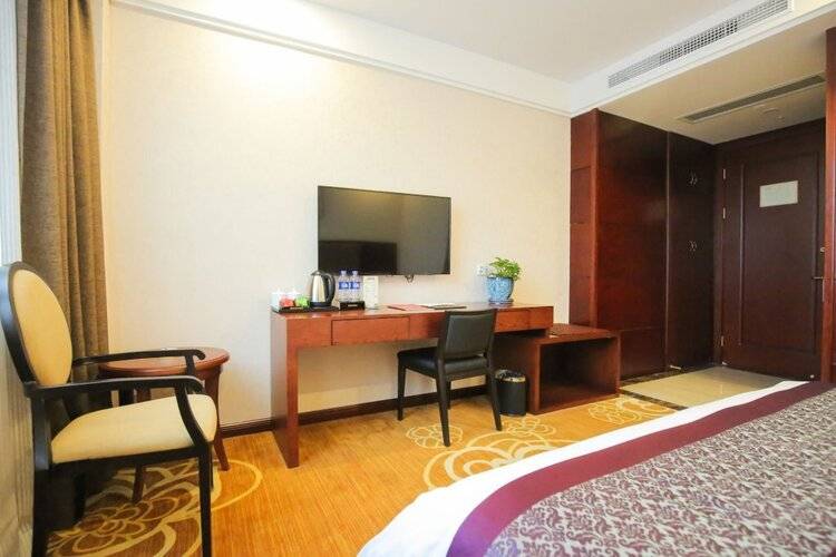 New Knight Royal Hotel