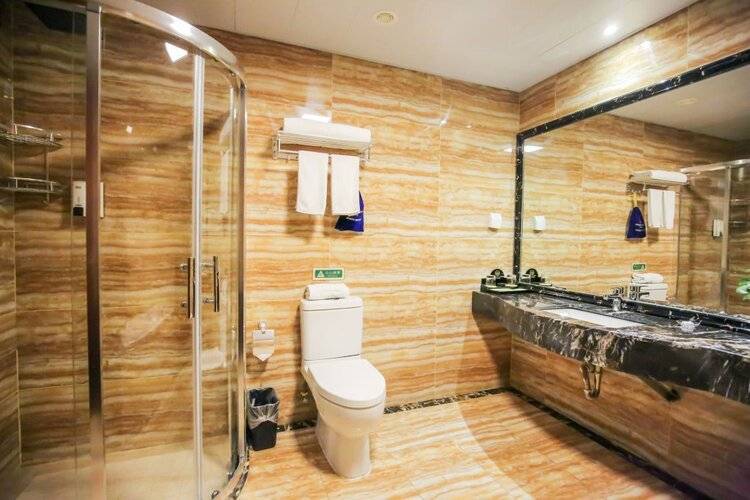 New Knight Royal Hotel